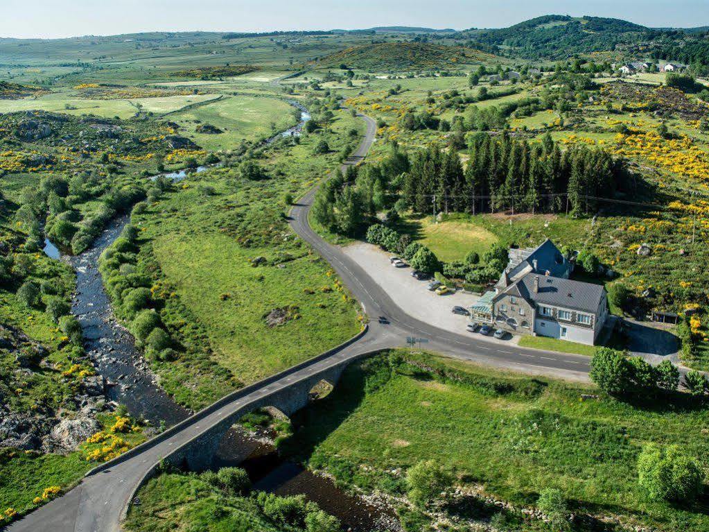 Le Relais De L'Aubrac Hotel Nasbinals Exterior photo
